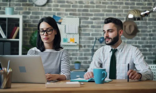 unsplash_VLX1Xf2d8Gs_expert